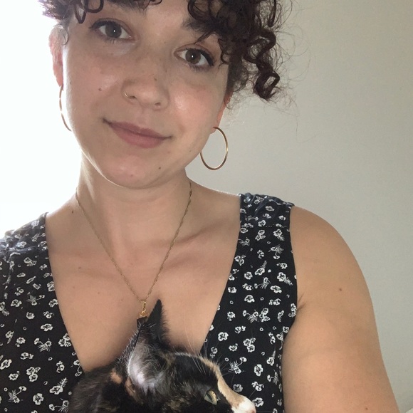 Meet your Posher, Natasha - Picture 1 of 3